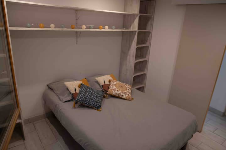 一楼街边的房间 