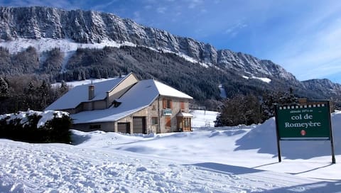 House at the foot of the slopes at Col de Romeyère