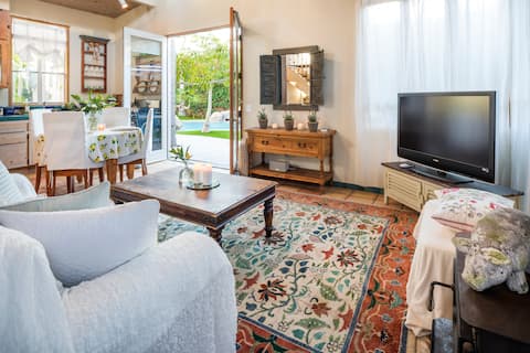 Top Airbnb: Gem in Solana Beach Oasis! in Solana Beach
