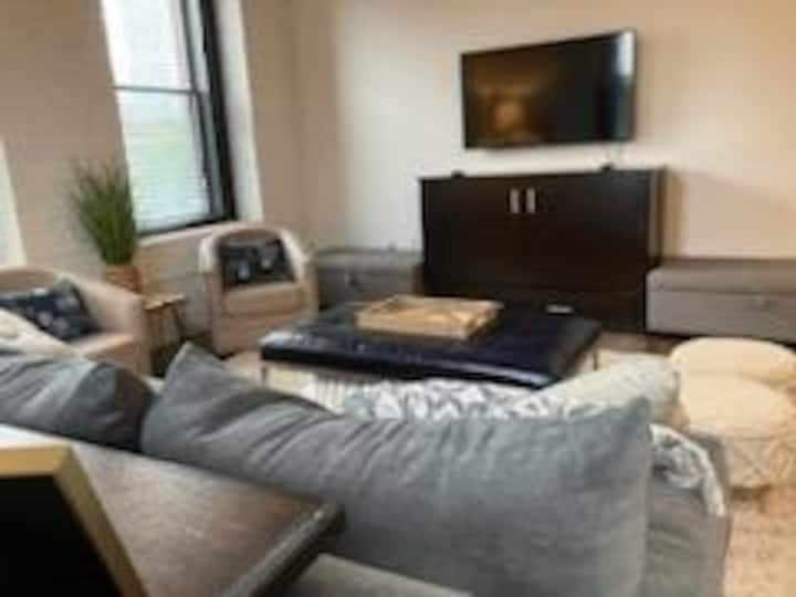 Third Ward/king Bed/free Parking - Milwaukee, WI