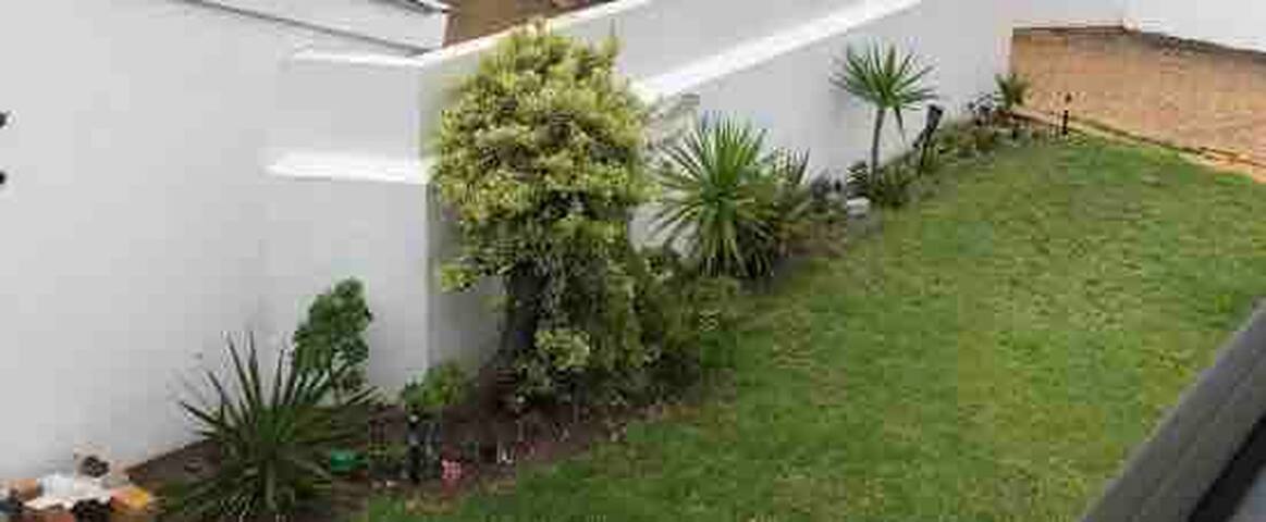 Blouberg seaside gem 1 street away from the beach gallery image 5