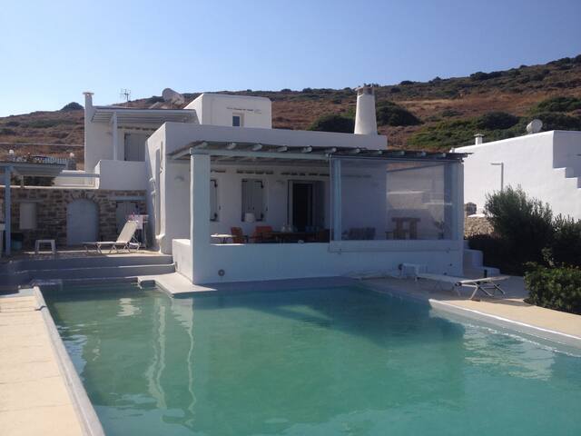 THE PERFECT SUMMER VILLA gallery image 4