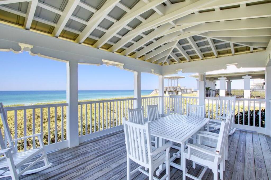 The covered venue allows everyone to enjoy the outside no matter the weather!