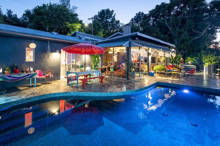 Midcentury Chic in H’wood Hills! Stunning views’ gallery image 4