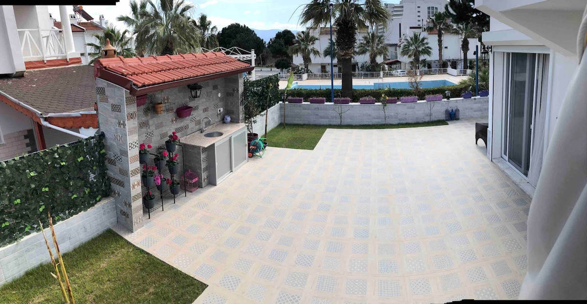 Deniz kenarında, havuz kenarında Villa Blue