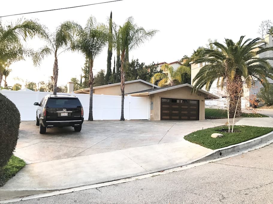 Large circular driveway