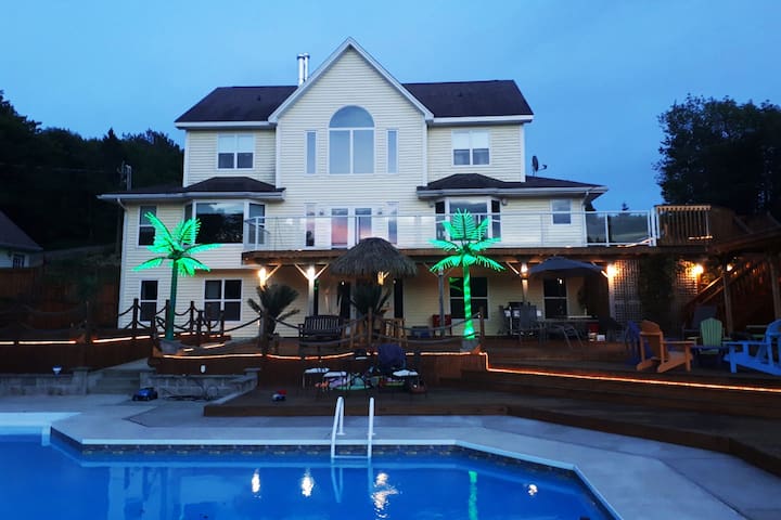 Full House Rental with Inground pool and Hot tub gallery image 3