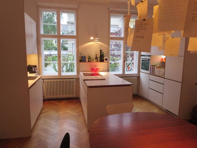 Two story Maisonette Appartment in 1912 Townhouse gallery image 2