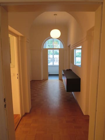 Two story Maisonette Appartment in 1912 Townhouse gallery image 3