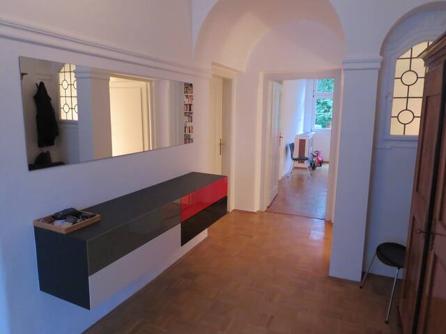 Two story Maisonette Appartment in 1912 Townhouse gallery image 5