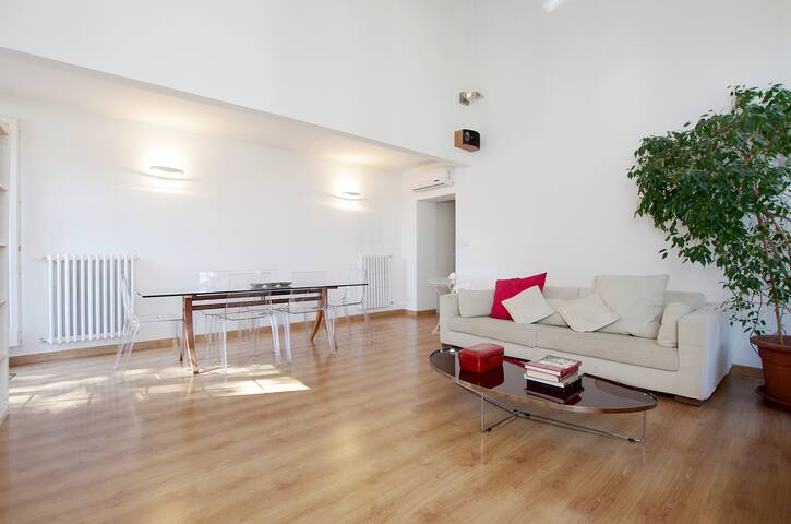 Trastevere Roma: amazing penthouse gallery image 4