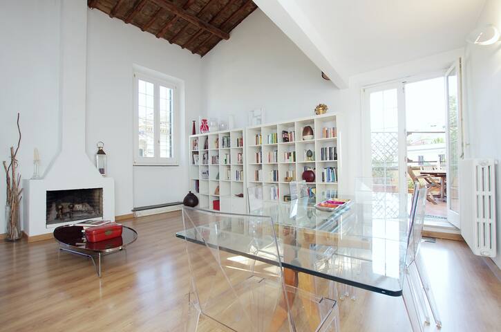 Trastevere Roma: amazing penthouse gallery image 5