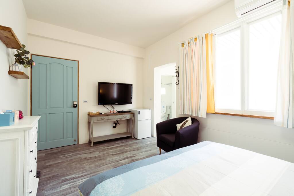 Private room with own bathroom(one double bed).