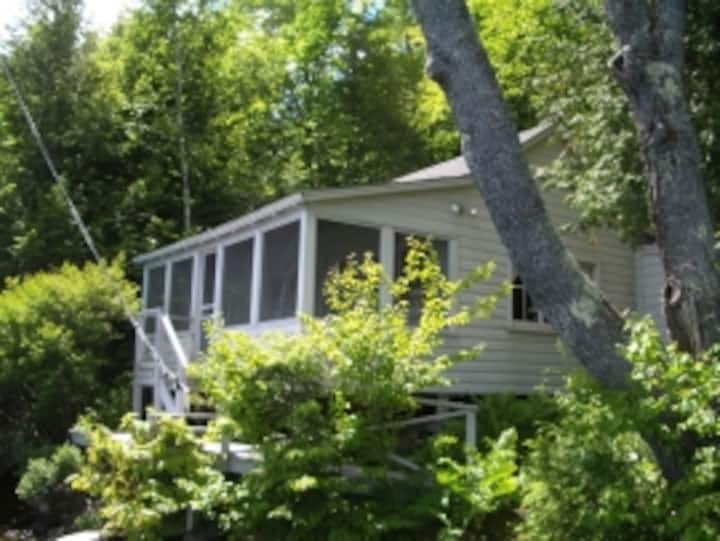 Lakeside cottage in Maine woods Cottages for Rent in Farmington