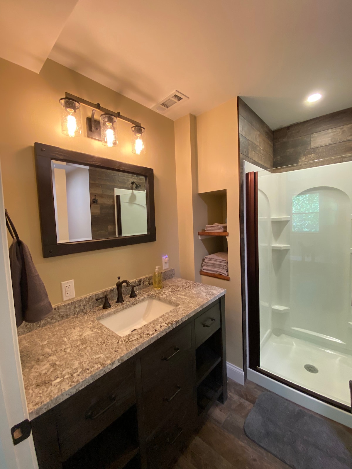 Bridge View Suite