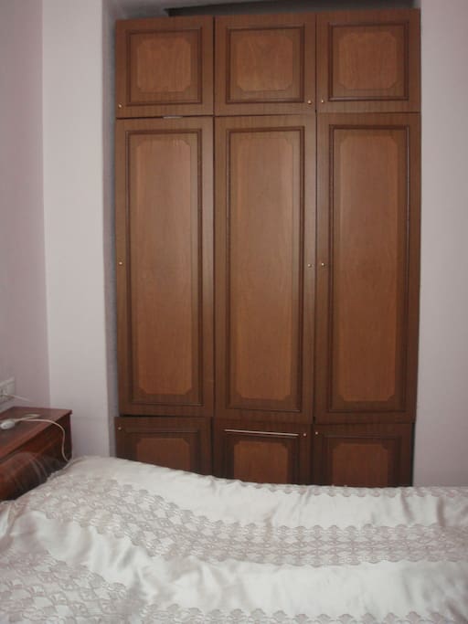 Apartment 2: bedroom cupboard