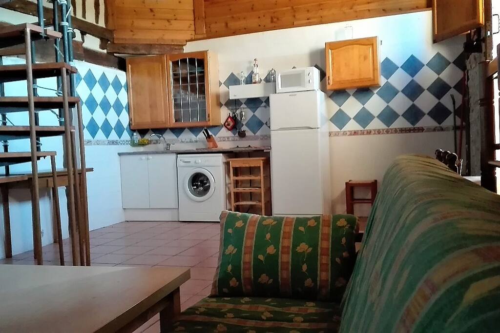 Vista interior:salón-cocina