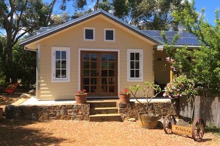 Kibanda - Adult Retreat inc wine & cheese platter