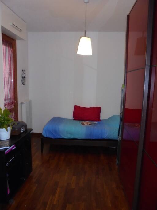 Bedroom - single bed very comfortable