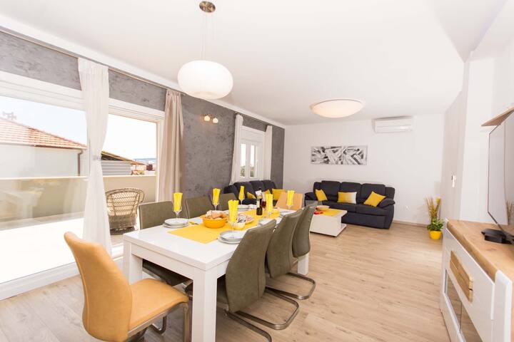 Online Croatia managed Airbnb listing 2