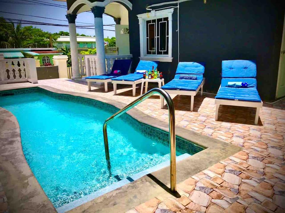 4 bedroom Villa with private pool — zdjęcie 1