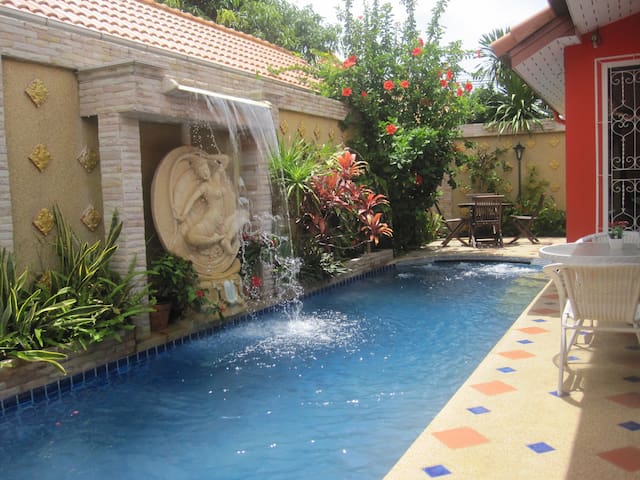 ⭐Beautiful Private Pool Villa *Jacuzzi *Best WiFi