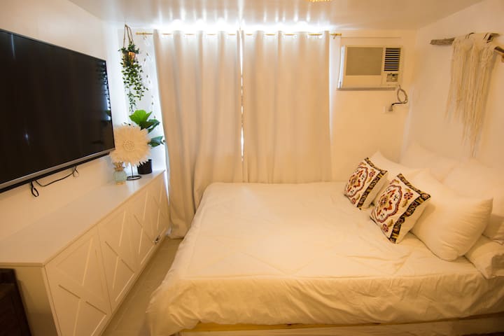 Tagaytay 55"TV, Netflix,Nespresso&FREE parking&h2O