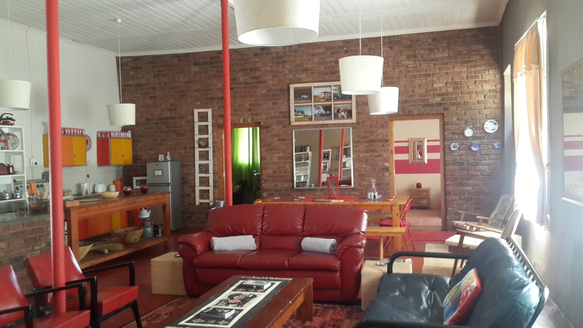 صالة مفتوحة واسعة 