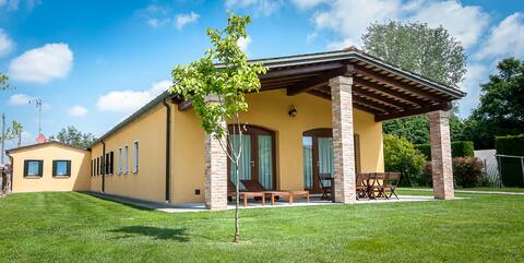 Brenta details - Apt Chiara near Venice