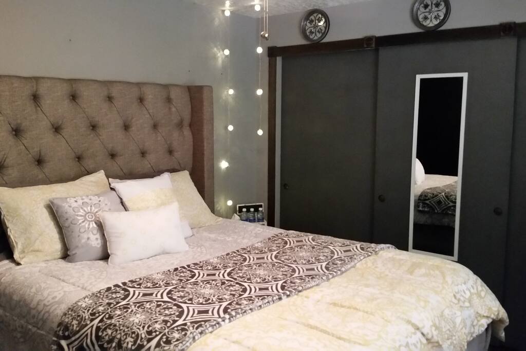 Super Comfy Queen bed with padded headboard