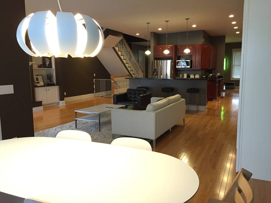 Open floor plan on the 1st floor.