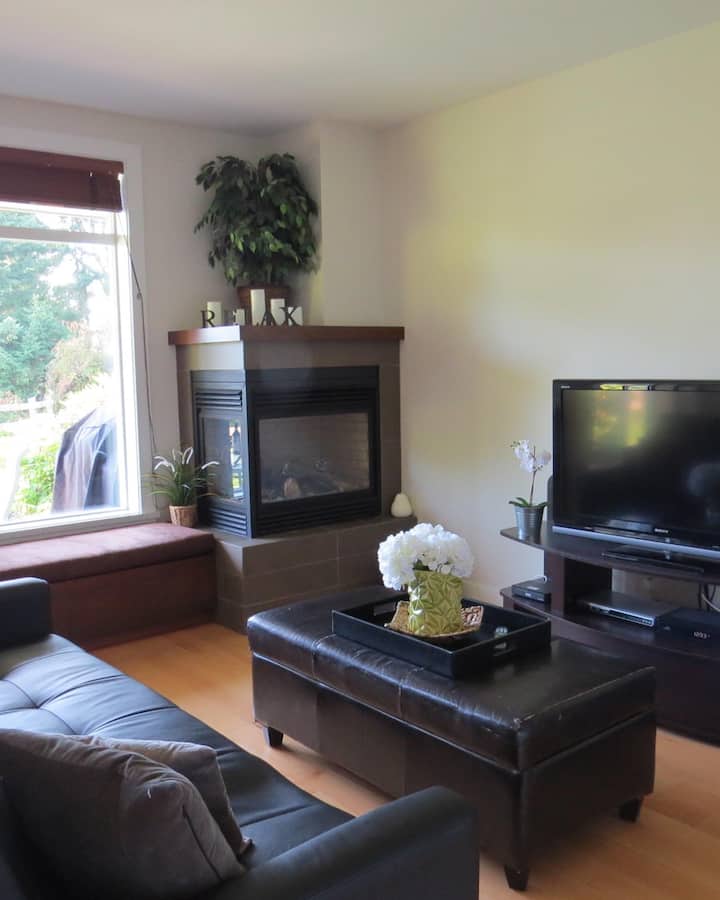 Beautiful Seaside Condo Tw22! - Parksville
