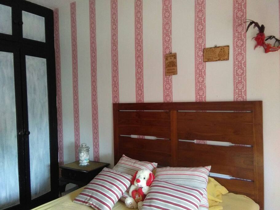 dormitorio, de cama de 1.50 y armario empotrao