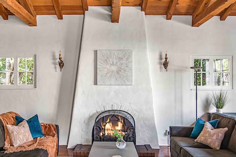 Popular Airbnb listing: THE ADALYN - Outdoor Living, Sparkling Pool+Spa in Beverly Grove