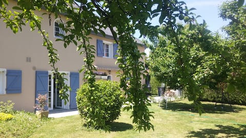 Au Bonheur pretty and luxury apartment