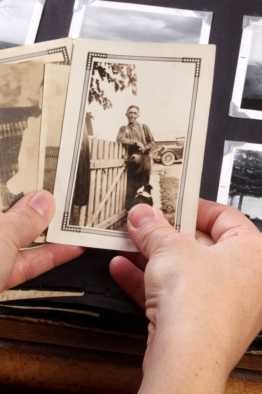 день рассматривания старых фотографий