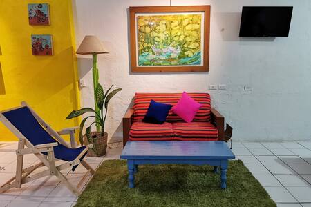 Cozy Estudio  a  3 cuadras del malecon y playa