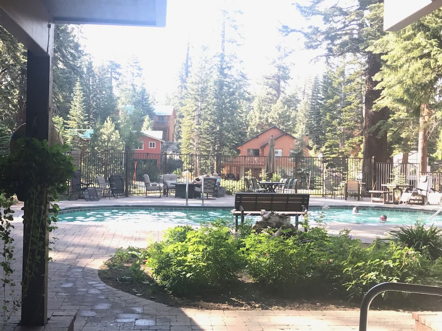 Complex amenities: heated pool, spa, BBQ area