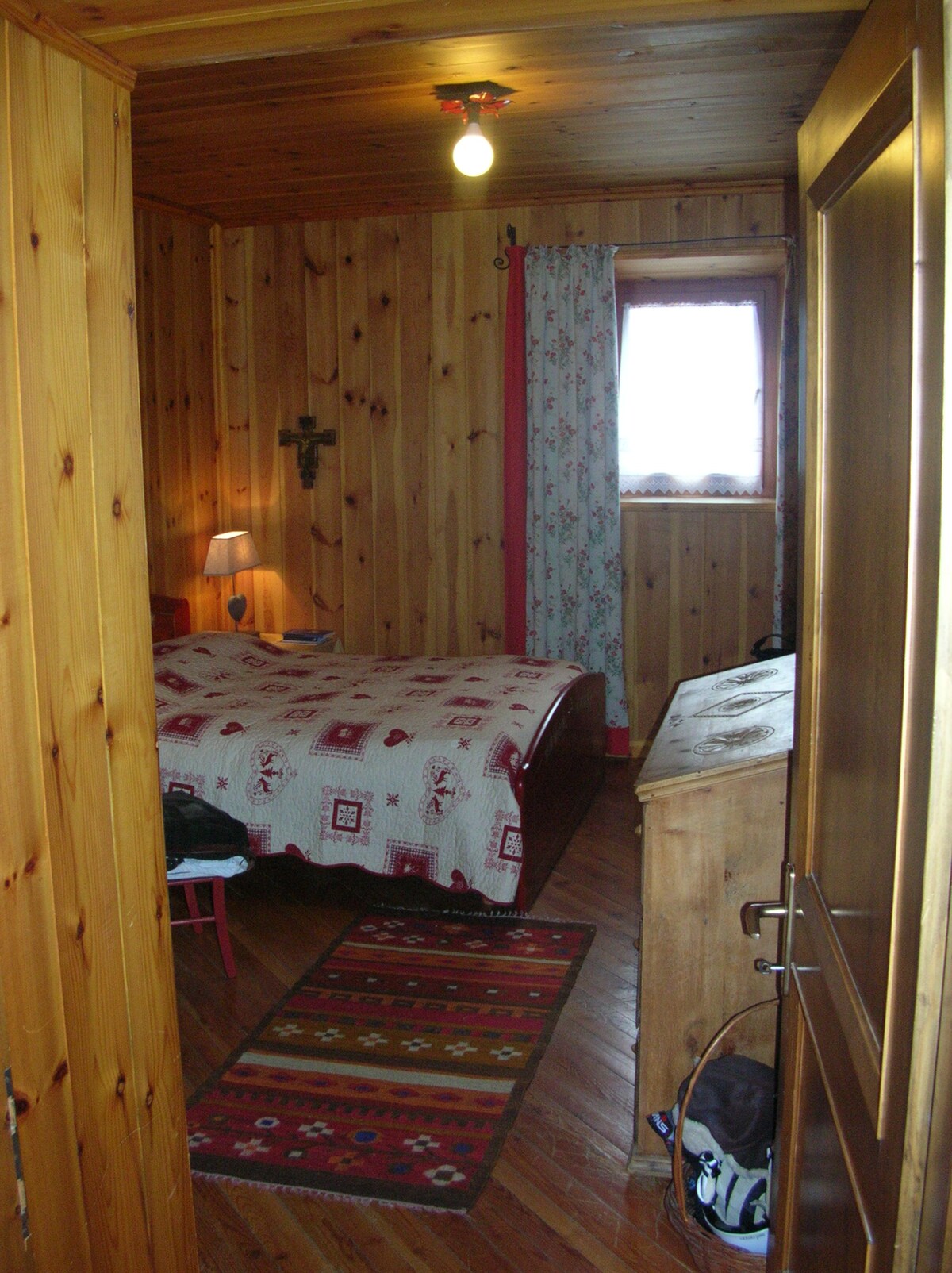 Საწოლი 152 × 203 სმ