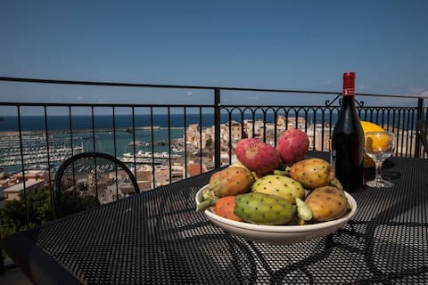 Annuncio Airbnb popolare: West Sicily - Seaside Terrace a Castellammare Del Golfo