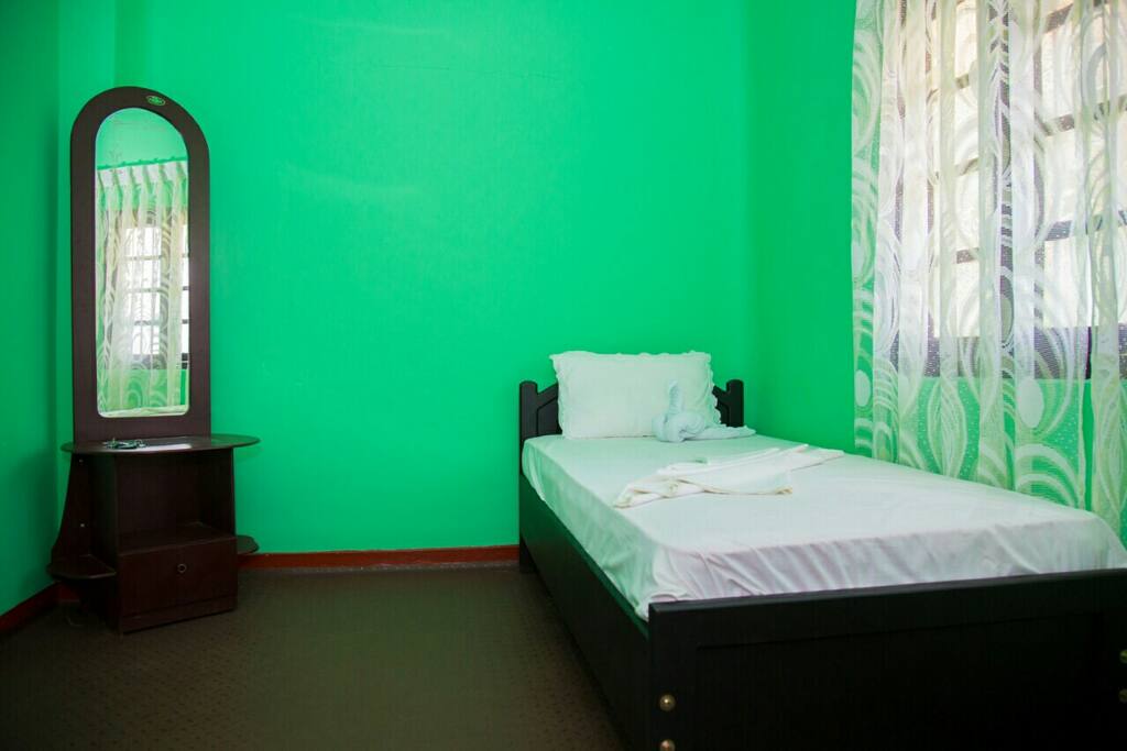 Single Non A/C Room Jaffna