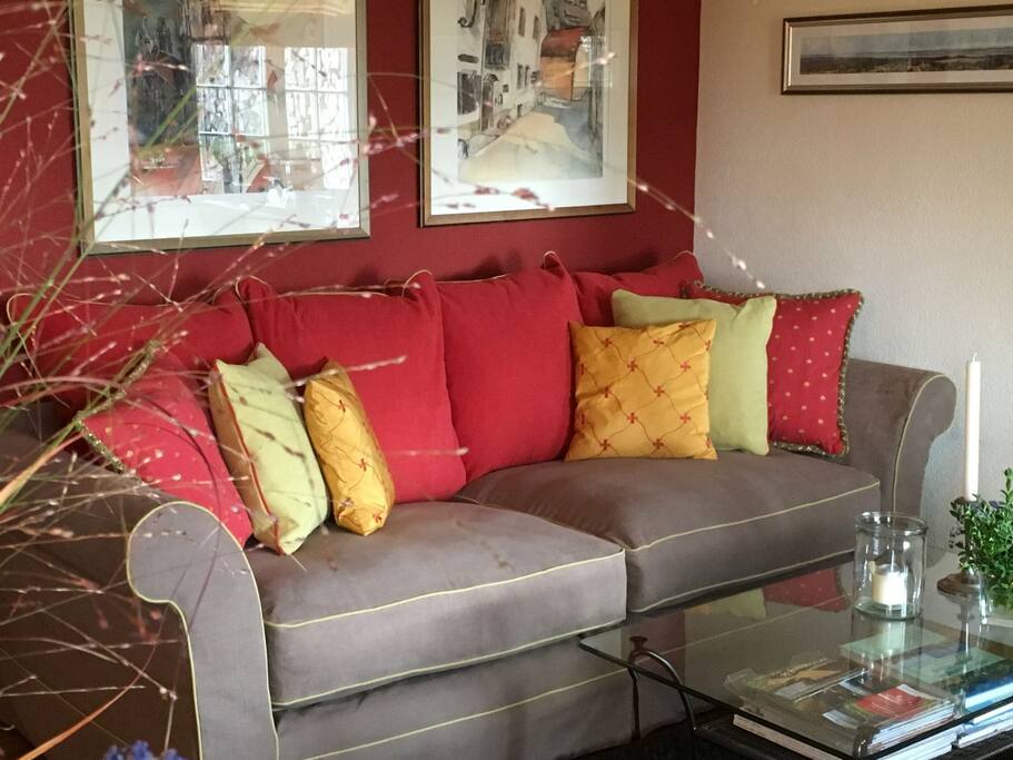 Garden Suite
Sofa Wohnzimmer