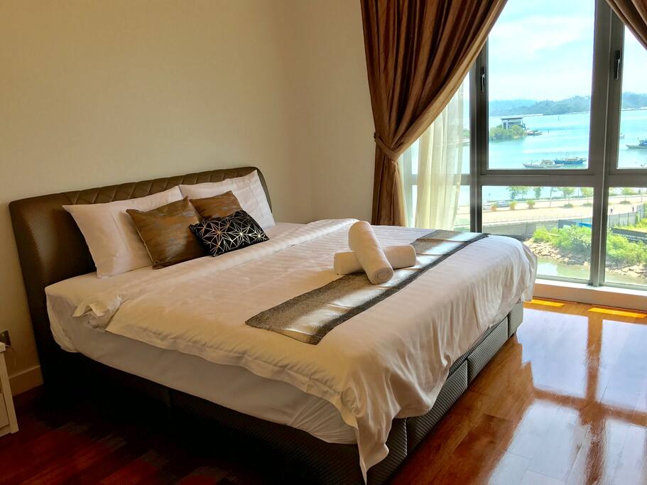 Luxury King with Extra thick Mattress