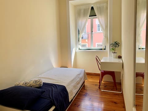 Private, Bright and Safe Room in Lisbon