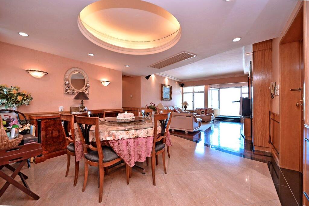 Dining room/living room