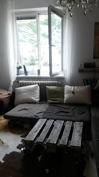 Wohnzimmer inkl. Beamer
