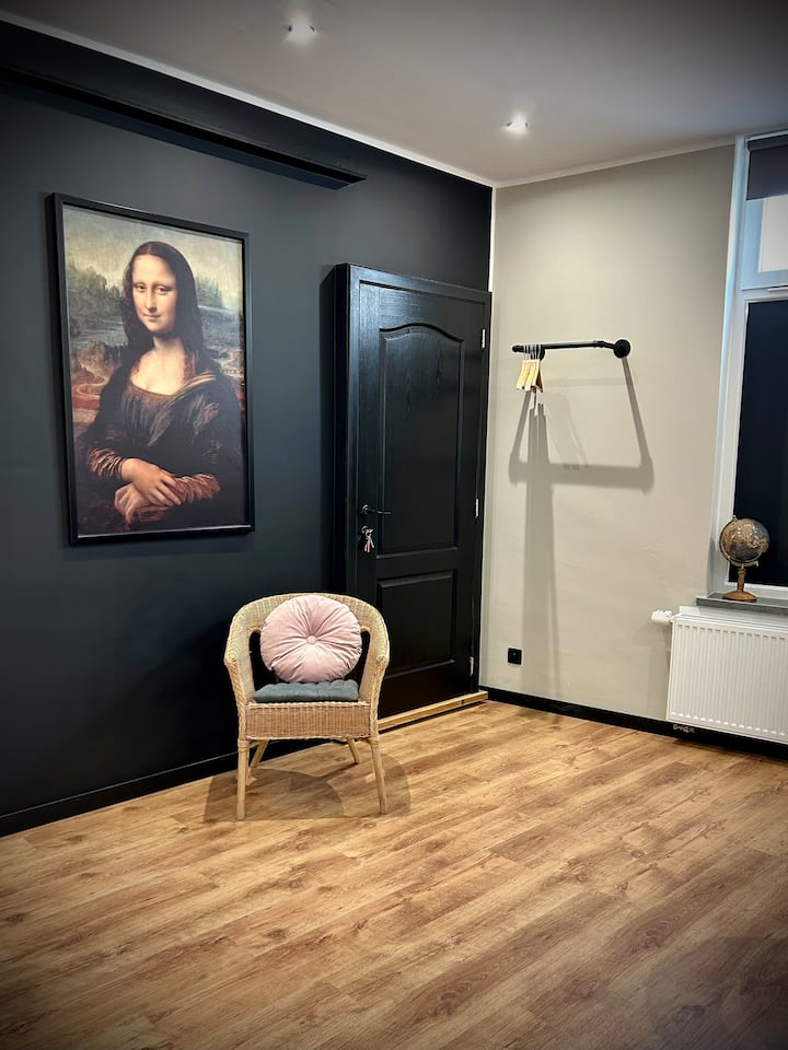 Petite Maison Privée Avec Jacuzzi - Charleroi