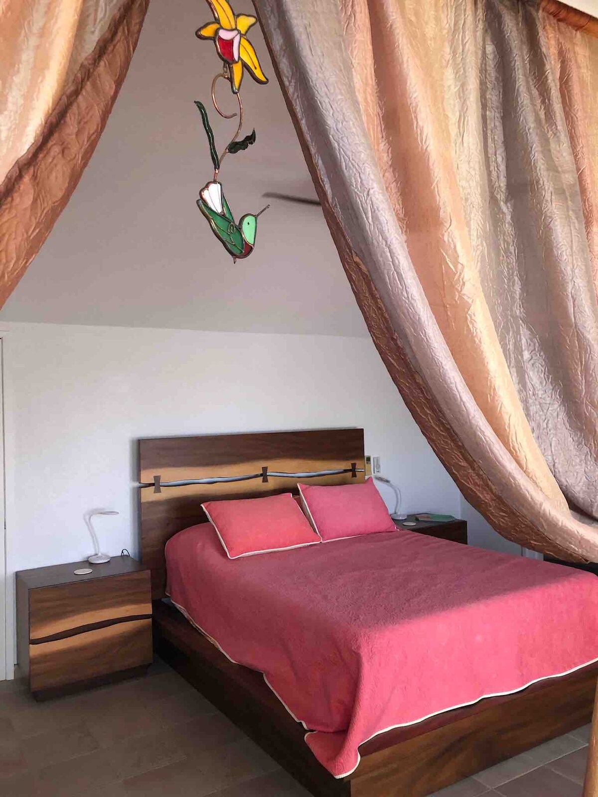 Suite principal con cama tamaño queen