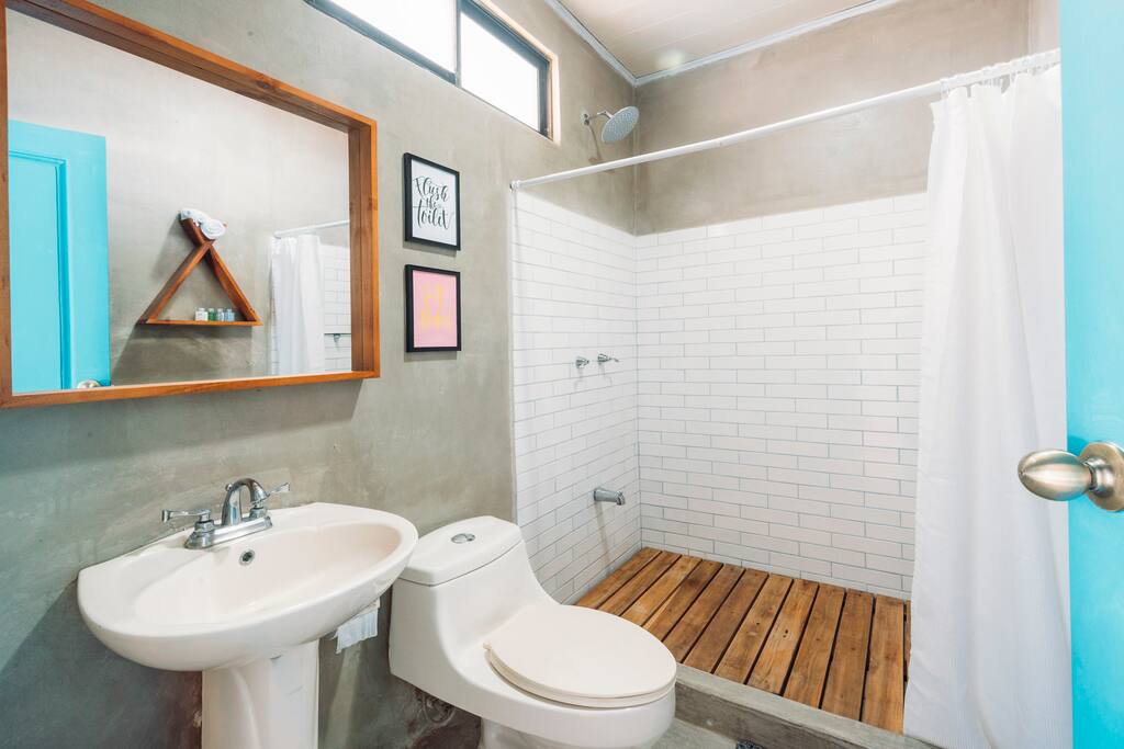 Bathrooms with modern and clean design