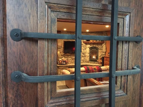 Luxury Cabin Goats and Horses - Dog Friendly